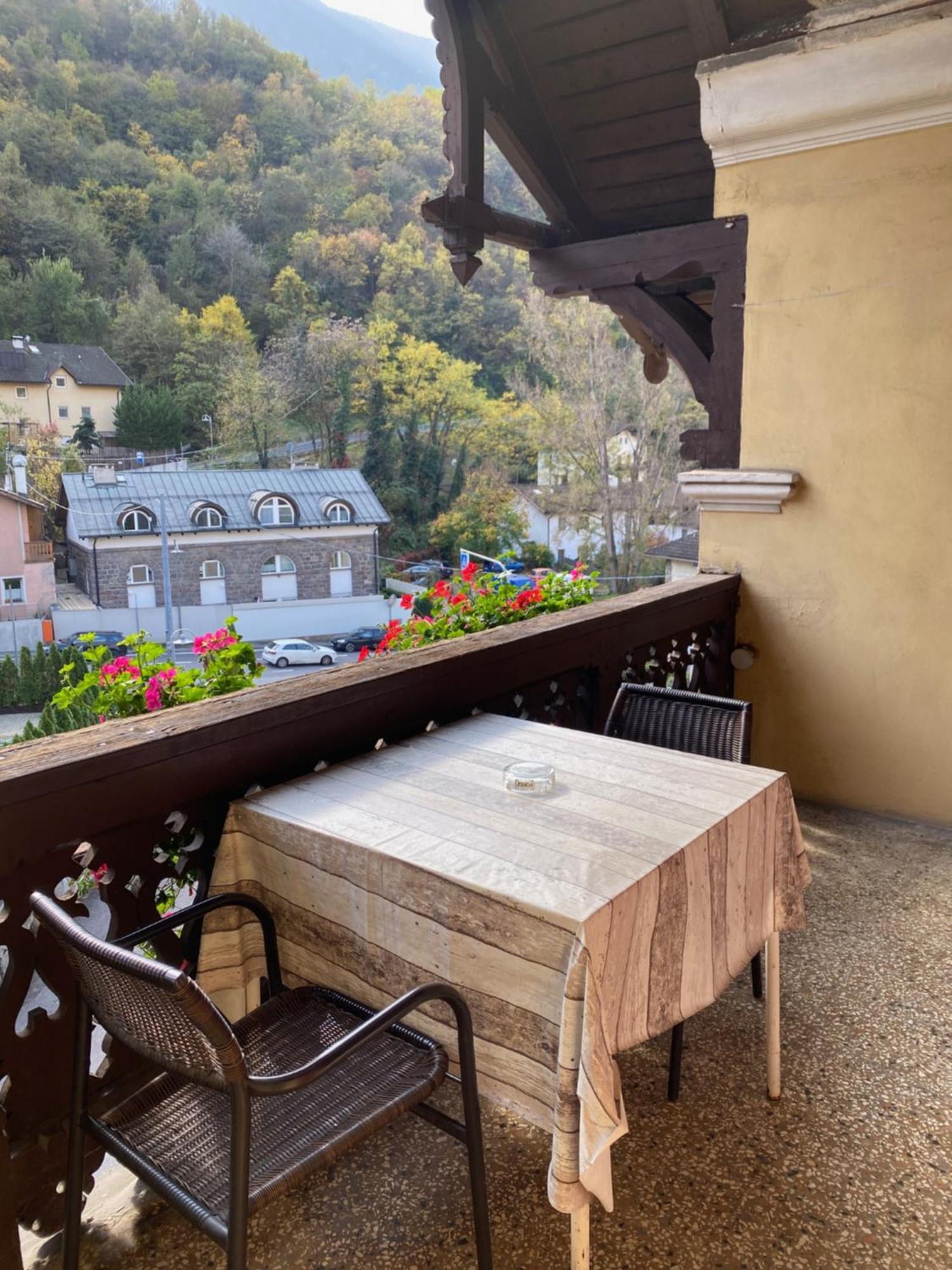 Vintage Castle Schlosshof B&B Prato all'Isarco Exterior foto